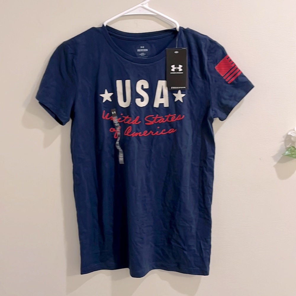 New with tags under armour t shirt, freedom t shirt, under armour top, unisex
